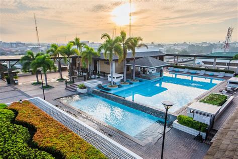 l'fisher hotel bacolod philippines.